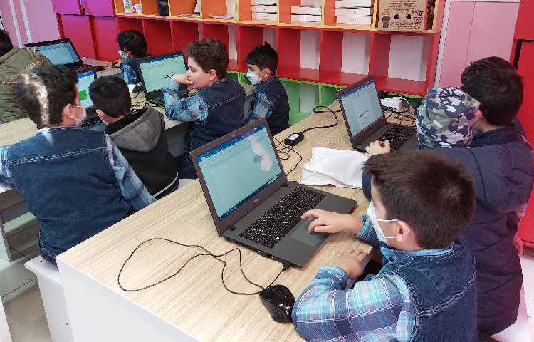 :رایانه، آموزش ورد، کلاس فضانوردان 7