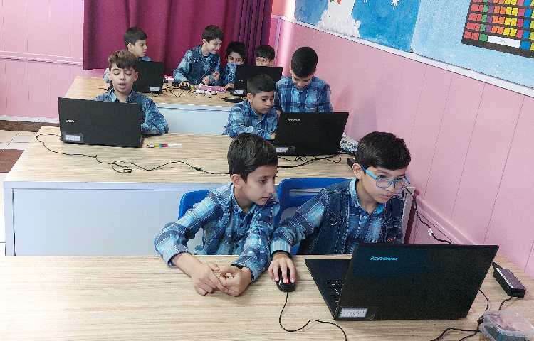 :رایانه، آموزش پاورپوینت، کلاس زمین 2