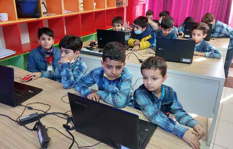 :رایانه، آموزش پاورپوینت، کلاس زمین 3