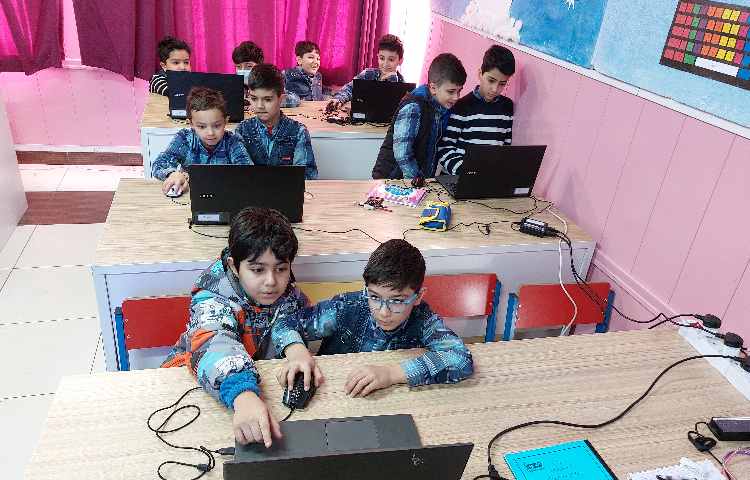 :رایانه، آموزش پاورپوینت، کلاس زمین 3