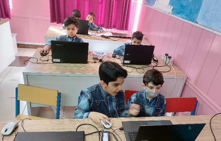 :رایانه، آموزش پاورپوینت، کلاس زمین 3