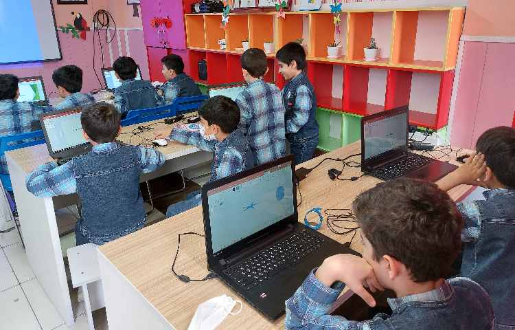 :رایانه، آموزش پاورپوینت، کلاس زمین 3