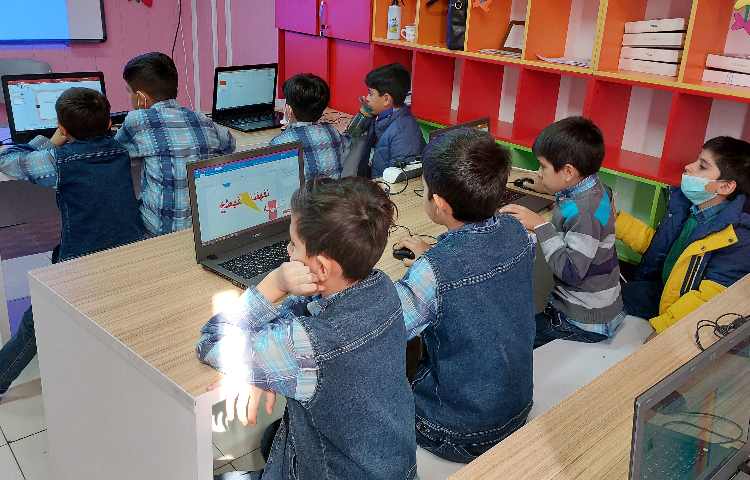 :رایانه، آموزش پاورپوینت، کلاس زمین 4