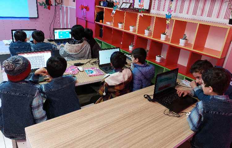 :رایانه، آموزش پاورپوینت، کلاس زمین 4