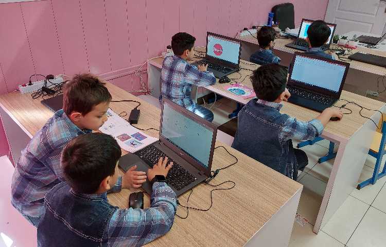 :رایانه، آموزش پاورپوینت، کلاس زمین 4