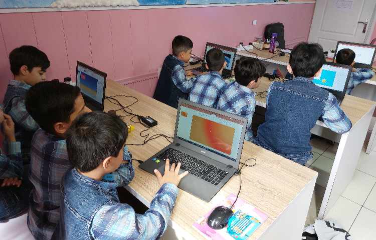 :رایانه، آموزش پاورپوینت، کلاس زمین 4