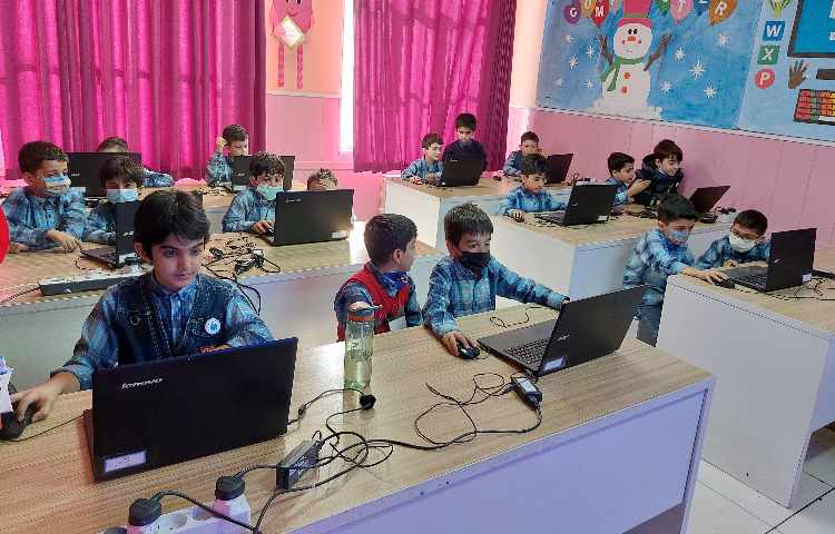 :رایانه، آموزش پاورپوینت، کلاس زمین