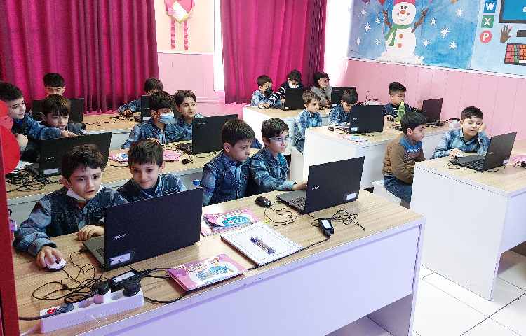 :رایانه، آموزش پاورپوینت، کلاس زمین