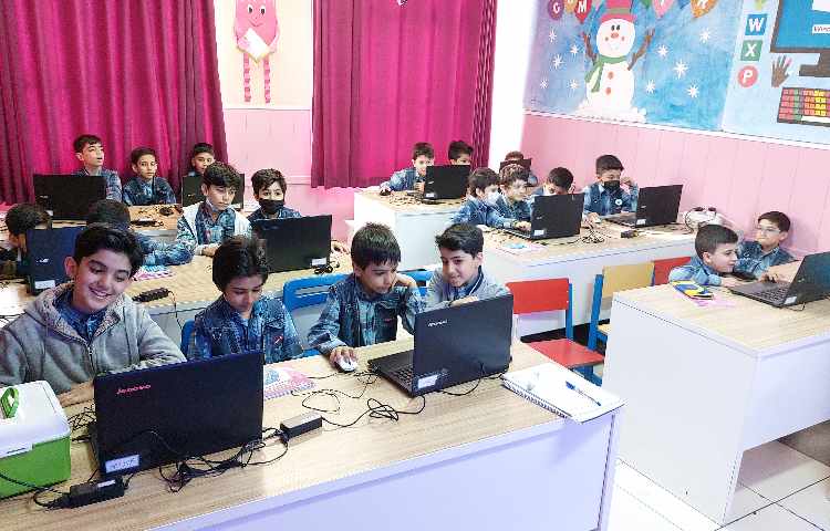 :رایانه، آموزش پاورپوینت، کلاس زمین