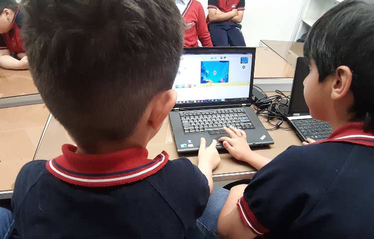 رایانه -آموزش پروژه ی زیر دریا و پرش 4