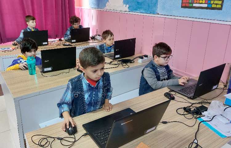 :رایانه، آموزش paint ، کلاس توت فرنگی 1