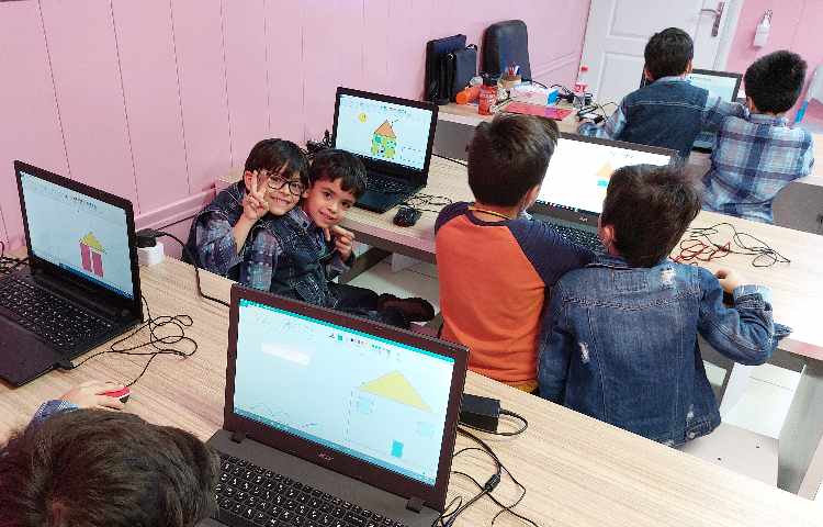 :رایانه، آموزش paint، کلاس توت فرنگی 8