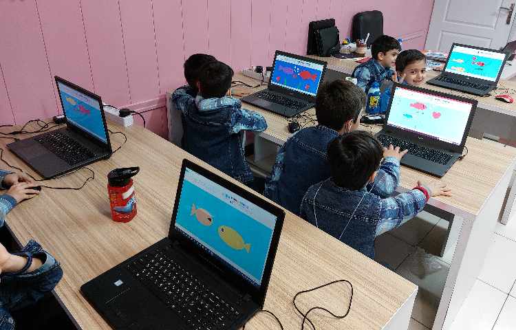 :رایانه، آموزش paint، کلاس توت فرنگی