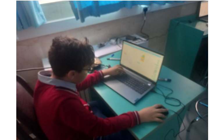 رایانه : اجرای پروژه مربع مارپیچ در اسکرچ 1