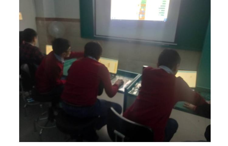 رایانه : اجرای پروژه مربع مارپیچ در اسکرچ 5