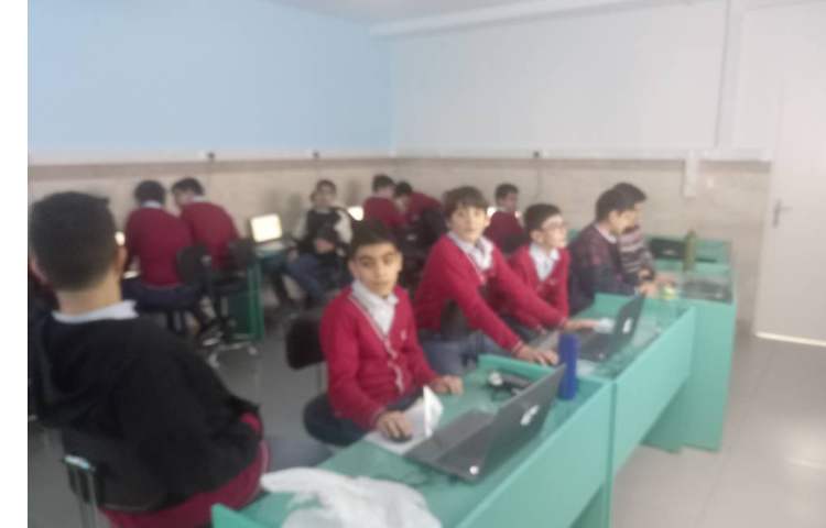 رایانه : اجرای پروژه مربع مارپیچ در اسکرچ 6