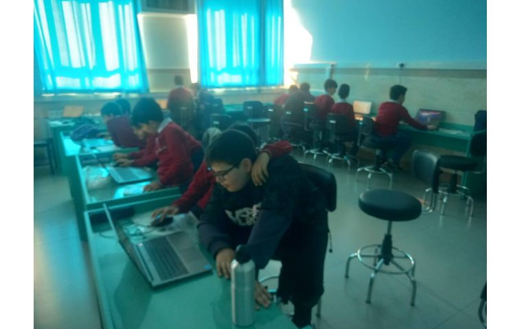 رایانه : انجام پروژه تغییر جلوه در اسکرچ 5