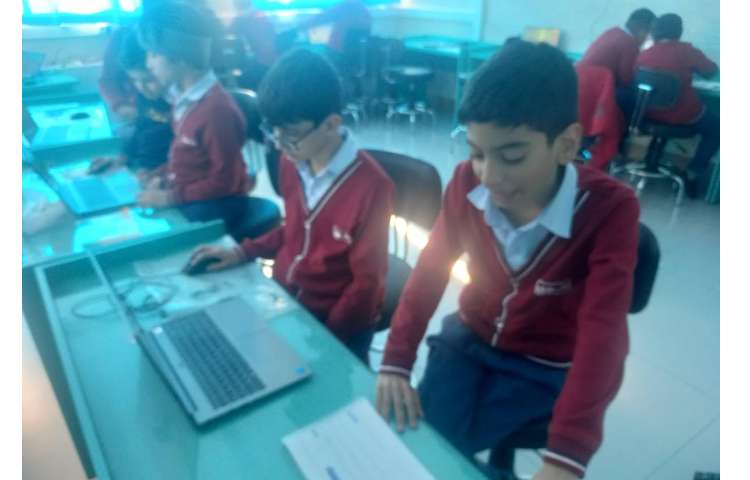 رایانه : انجام پروژه تغییر جلوه در اسکرچ