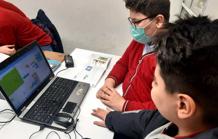 رایانه -انجام پروژه سوسک را بکش در اسکرچ 4