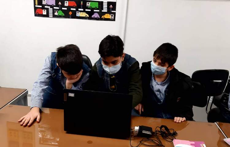 رایانه - تغییر فونت و سایز در پاورپوینت 2