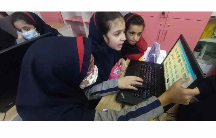 رایانه : محیط برنامه نویسی اسکرچ 5