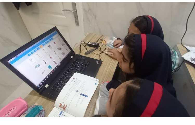 رایانه : محیط برنامه نویسی اسکرچ 8