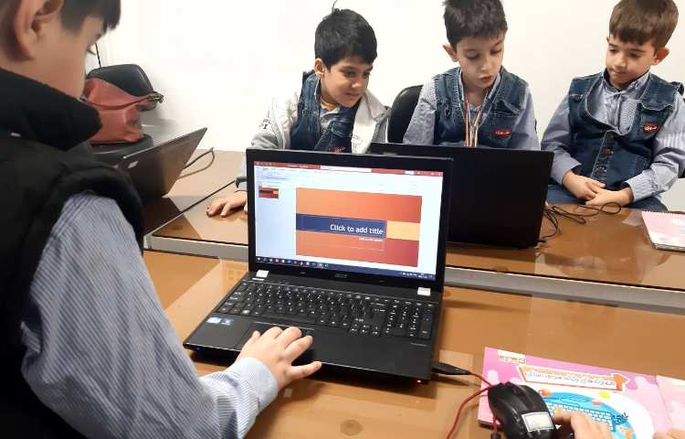 رایانه - کپی و انتقال اسلاید ها در پاورپوینت