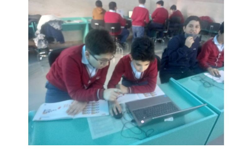 رایانه : یادگیری کاربرد بلوک بپرس و پاسخ و انجام پروژه ساخت ماشین حساب