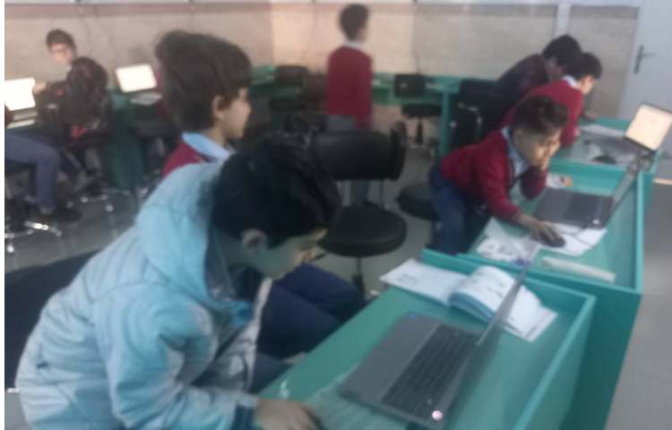 رایانه : یادگیری کاربرد بلوک بپرس و پاسخ و انجام پروژه ساخت ماشین حساب 3