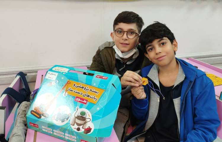 رباتیک-اتصال LED ها به بدنه مربوطه 5