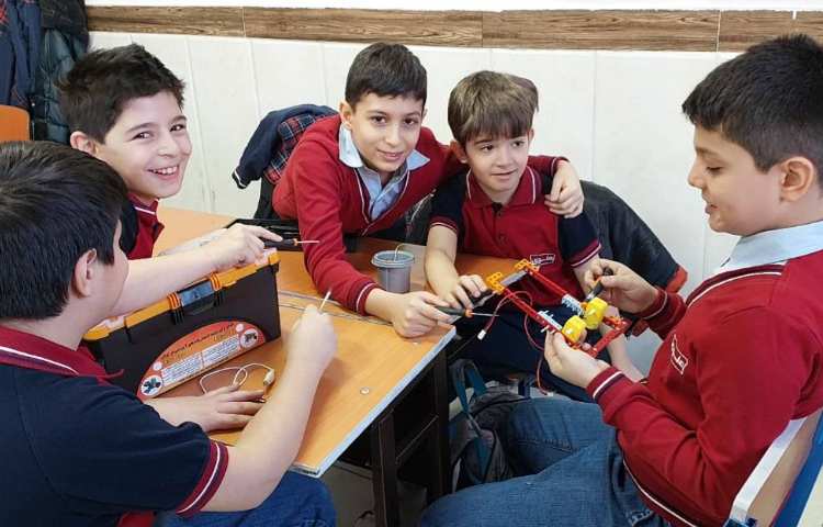 رباتیک - تکمیل کردن شاسی ماشین و ایده پردازی جهت ایجاد تعادل در سازه 4