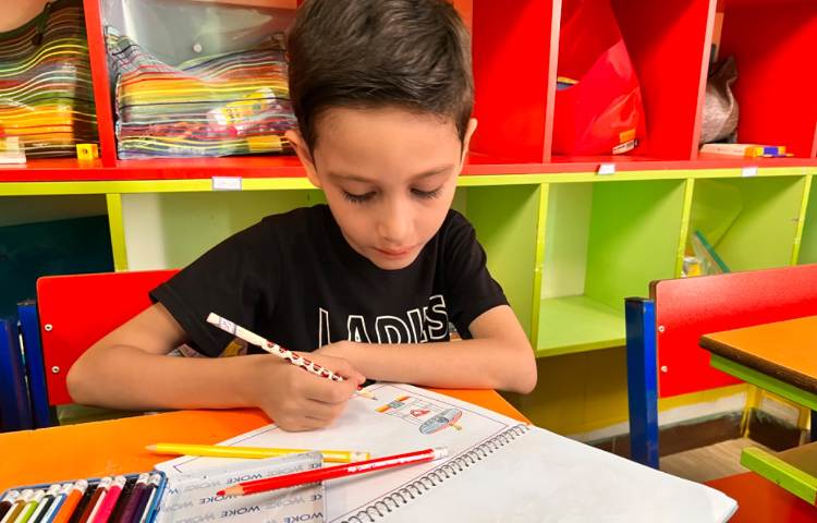 : رسم نقاشی و یا کارتون مورد علاقه 3