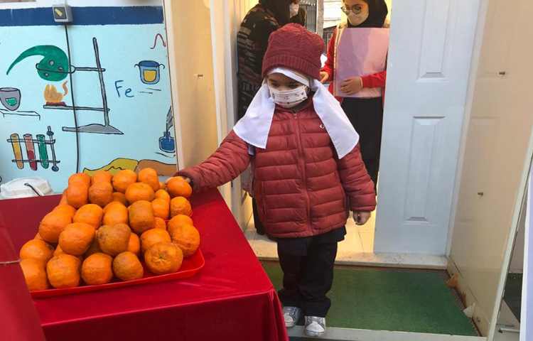 رعایت پروتکل ها همراه با توزیع میان وعده سالم 4