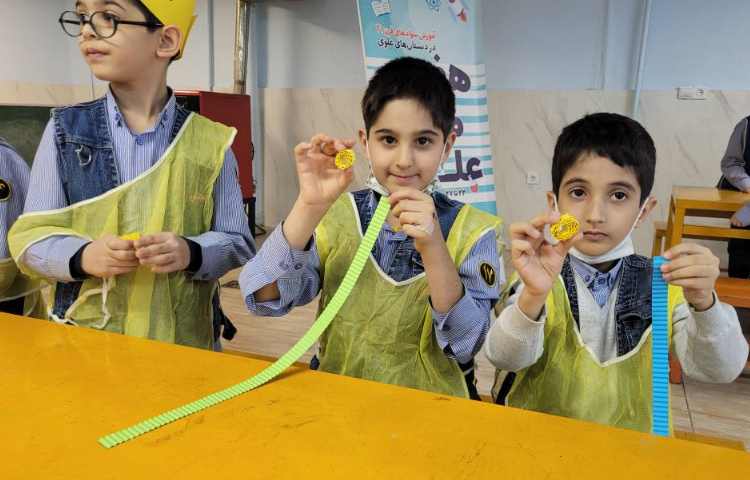 رقابت هیجان انگیز گروه ها در کارسوق چهارخانه 1