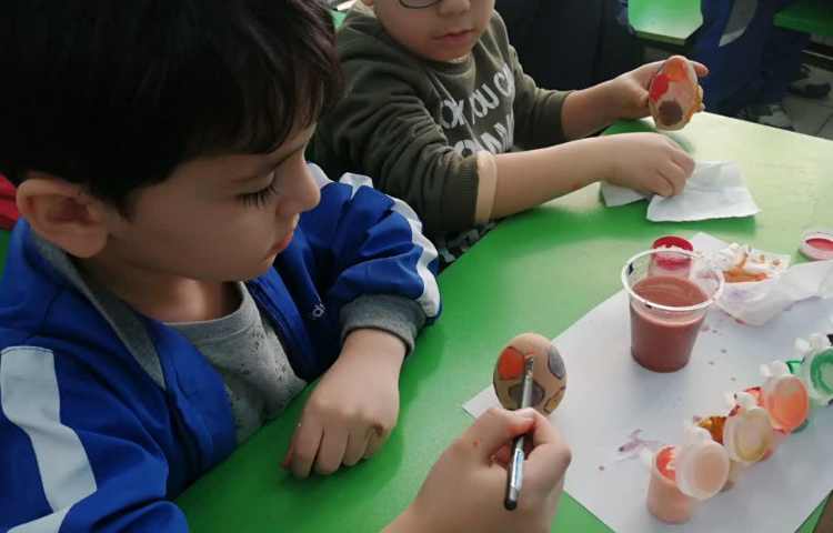 رنگ آمیزی تخم مرغ سفالی 6