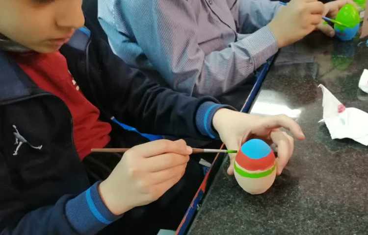 رنگ آمیزی تخم مرغ سفالی 7