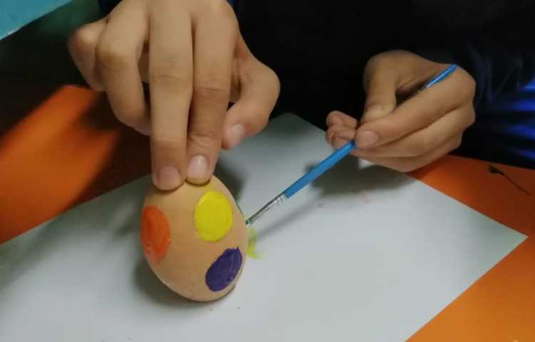 رنگ آمیزی تخم مرغ سفالی 8