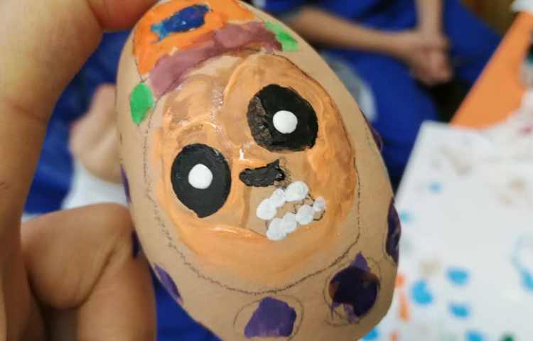 رنگ آمیزی تخم مرغ سفالی 9