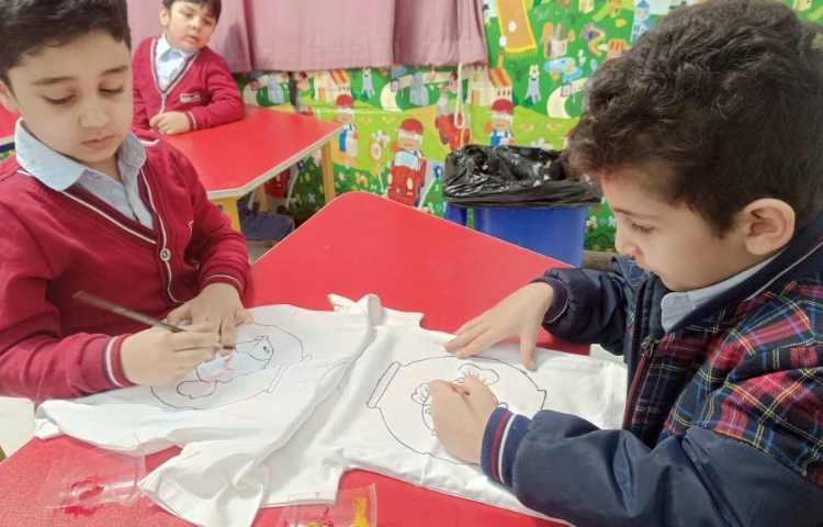 رنگ آمیزی روی پارچه