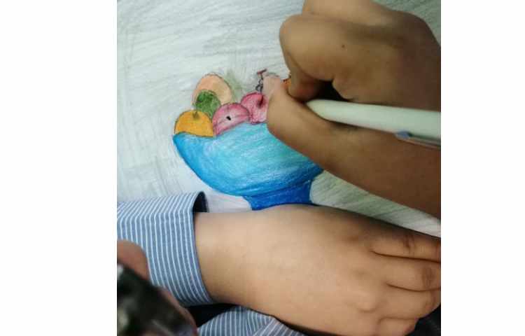 رنگ آمیزی میوه با مدادرنگی 2