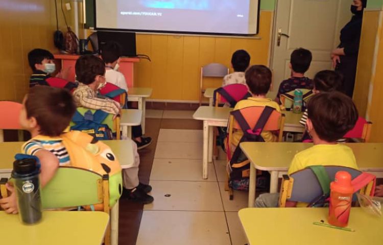 :رنگ آمیزی گروهی کاراکتر، اجرای نمایش عروسکی، پیش بادبادک 7