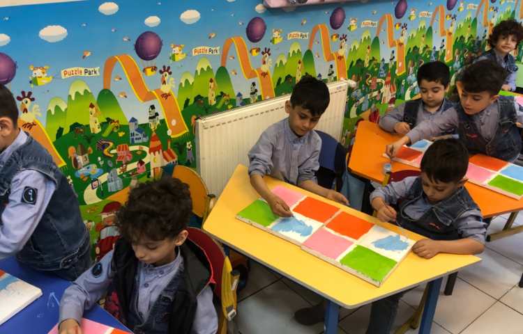 رنگ کردن بوم نقاشی 1