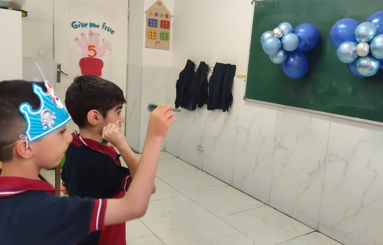 روانخوانی خلاق همراه با بازی دارت 5