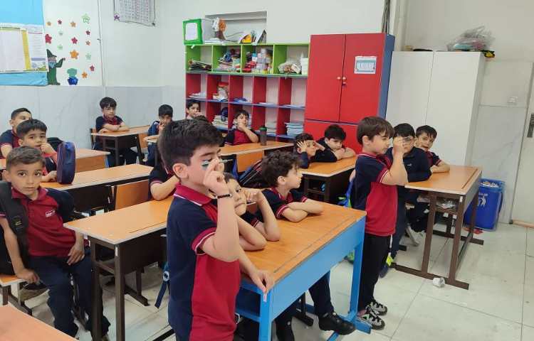 روانخوانی خلاق همراه با بازی دارت