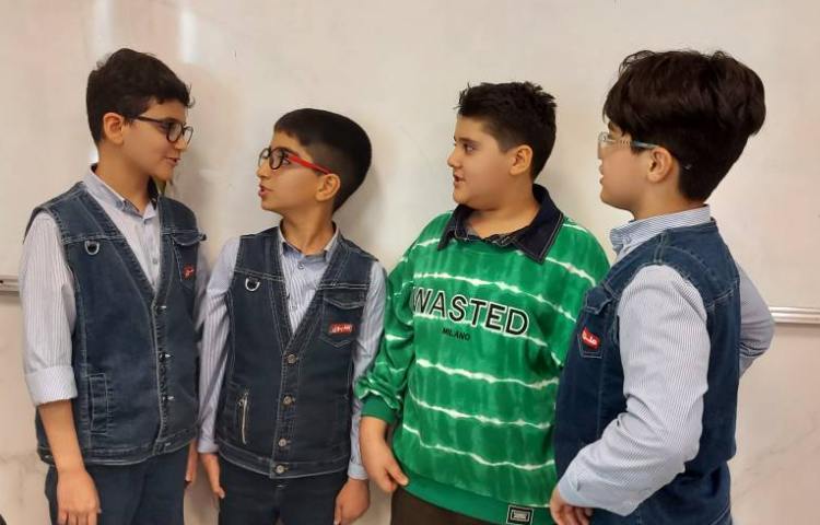 روانخوانی کتاب فارسی و انجام مشاعره با شعری که حفظ کردند. 2