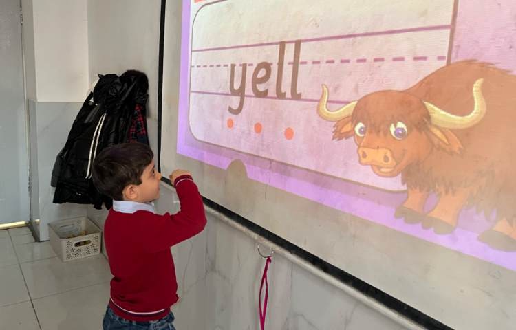 روخوانی مثال‌های حرف Yy 3