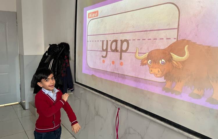 روخوانی مثال‌های حرف Yy 4