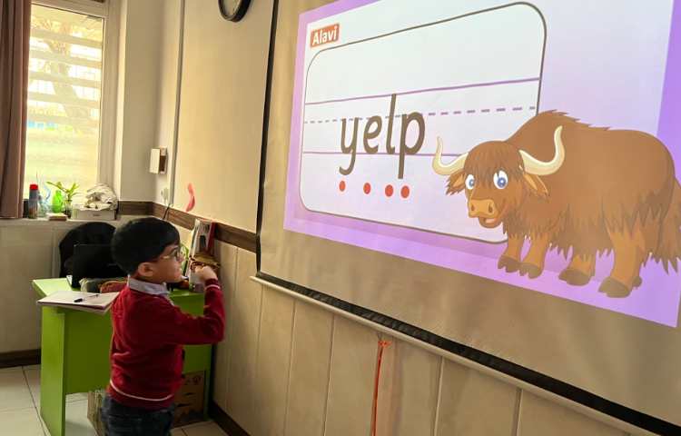 روخوانی مثال‌های حرف Yy 5