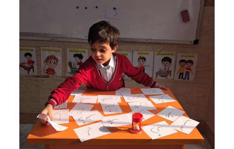 روخوانی و کلمه سازی با ساعت شنی به منظور تند خوانی 2