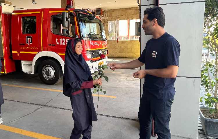 روز آتش نشانی و ایمنی گرامی باد. 3